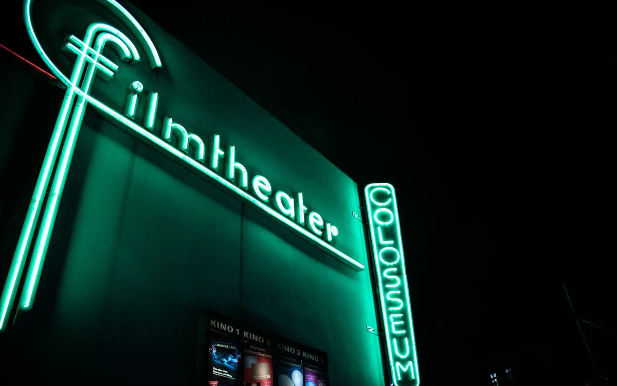 Czym różnią się Kino Konesera, transmisje i pokazy specjalne?