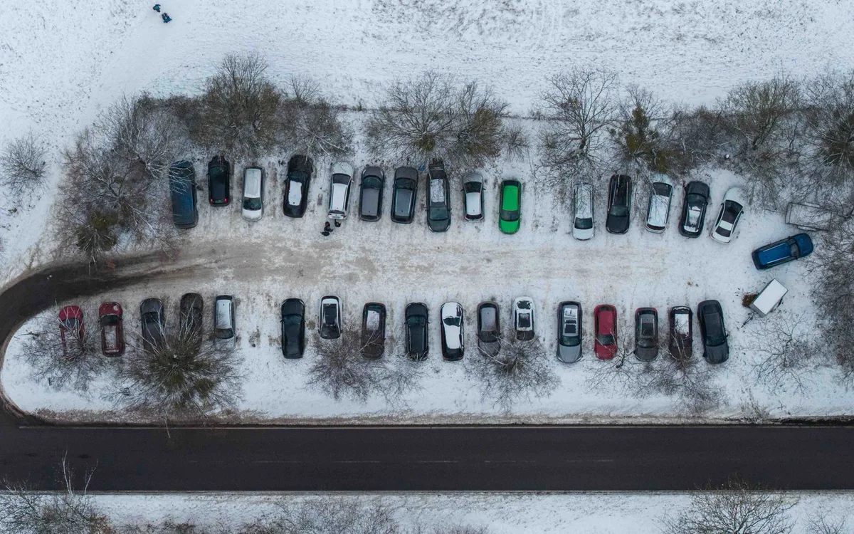 Czy parking przy dworcu jest bezpieczny?