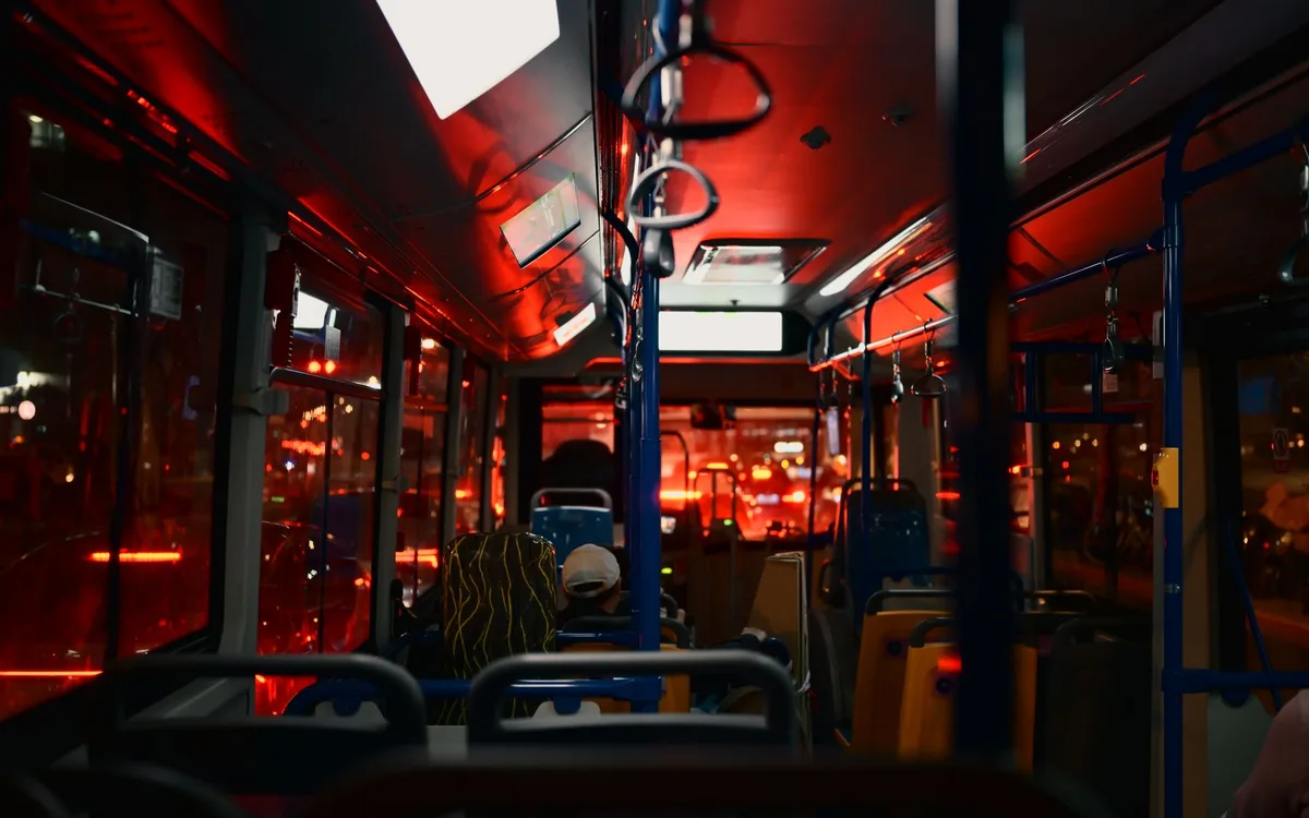 Dojazd tramwajem, autobusem i rowerem