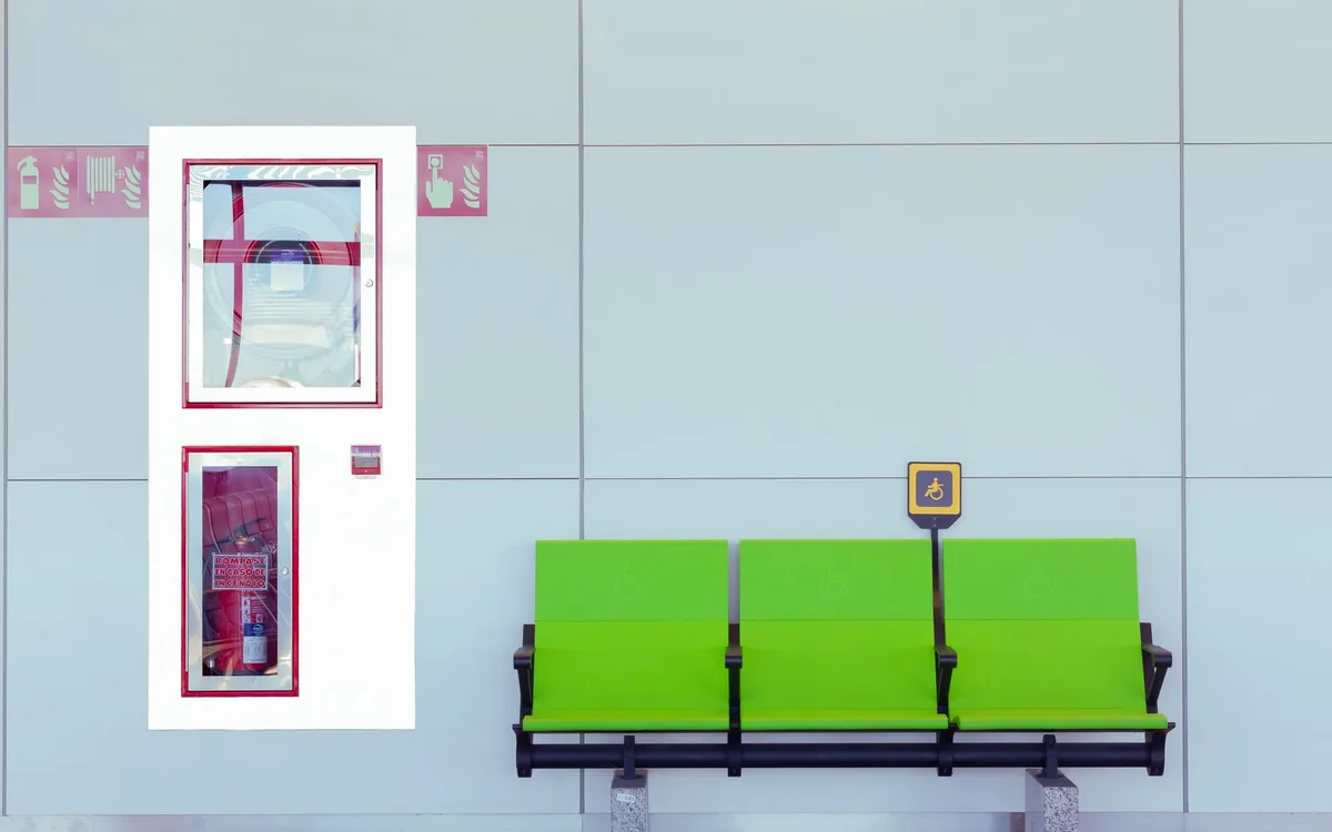 Jak przygotować plan awaryjny przed zwiedzaniem?